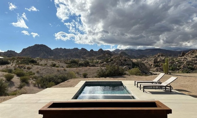Pioneertown Casa | Bronco Vista-Pioneertown's Private Sanctuary