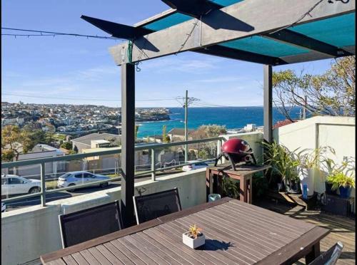 Bronte Apartamento | Bronte Beach 500m - 2BR - Rooftop with Ocean Views