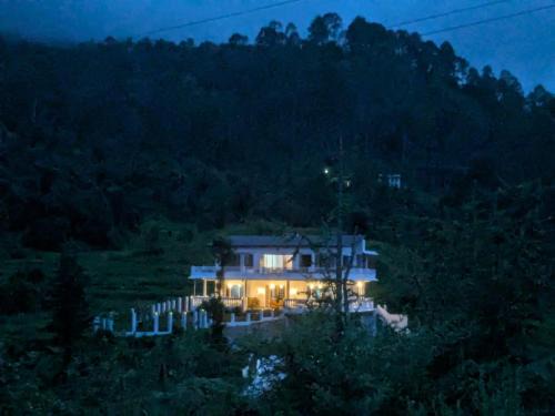 Champawat Casa | Brook Cottage
