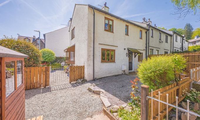 Coniston Cabaña | Brook Cottage - village cottage close to pubs and walks