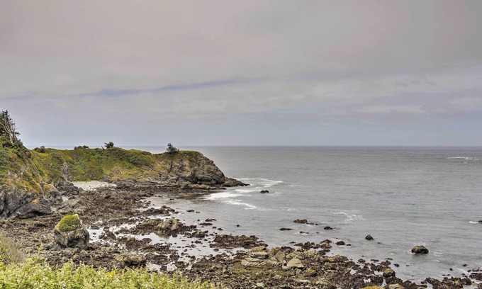 Brookings Apartamento | Brookings Apt por Chetco Point-Walk to Coast & Town