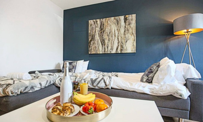 Milton Keynes Casa | 🌟Brookland House - Free Parking, SmartTV & Garden🌟