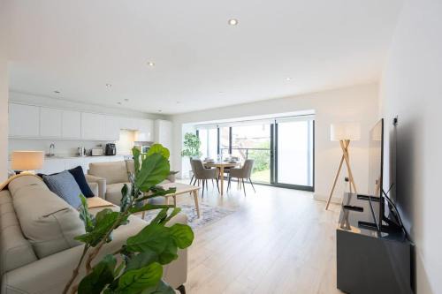 Cheadle Apartamento | Brooklyn Mews-Free Parking-Village Location