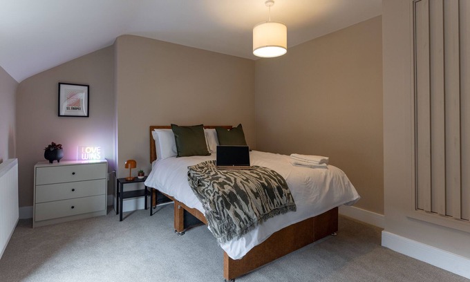 Liverpool Apartamento | Broughton Place 4: 2BR Modern Flat in Liverpool
