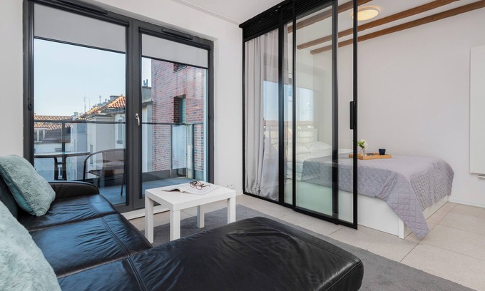 Zaspa Apartamento | Browar Gdański 51 Apartment by Renters