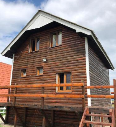 Tepacko Polje Casa | brown bear lodge