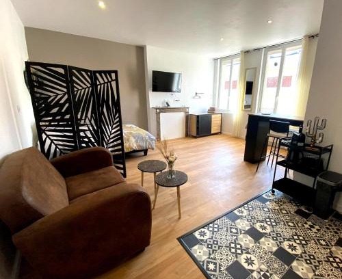 Louviers Apartamento | Brown Cosy Loft Centre