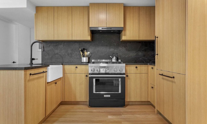Carroll Gardens Apartamento | Brownstone Brooklyn floor-through gem (garden level)