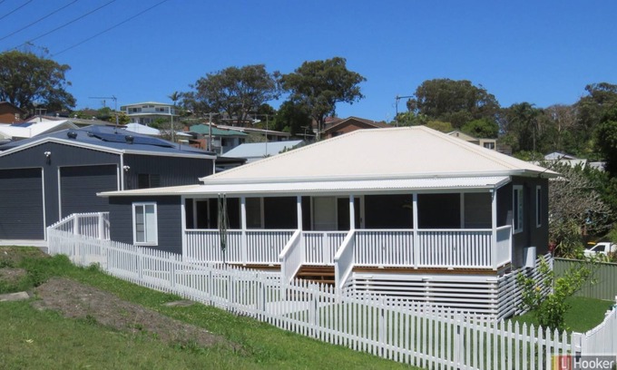 South West Rocks Casa | BROWNY'S R & R - Beach Cottage