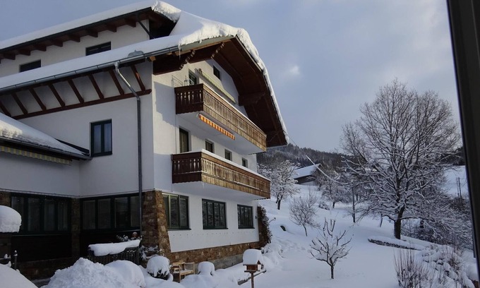 Hinterstoder Apartamento | Bruderhoferhütte - apartment / 1 bedroom / shower, toilet