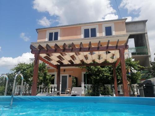 Bilice Apartamento | Bruna app