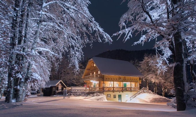 Zgornja Sorica Casa | Brunarica