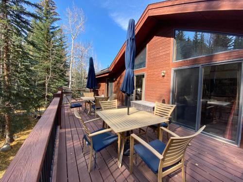 Keystone Casa | Bryant Home 1826 by SummitCove Lodging