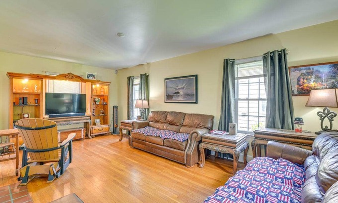 Gloversville Casa | BryBears Cottage-Gateway toThe Adirondacks