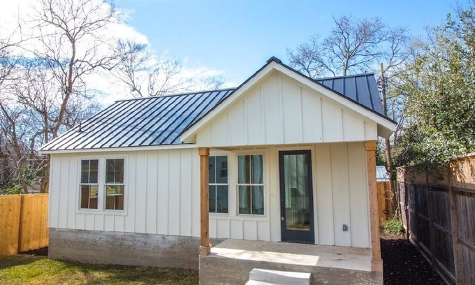Bryker Woods Casa | Brykerwoods Farmhouse