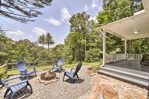 Bryson City Casa | Bryson City Retreat Fire Pit and Mountain Views!