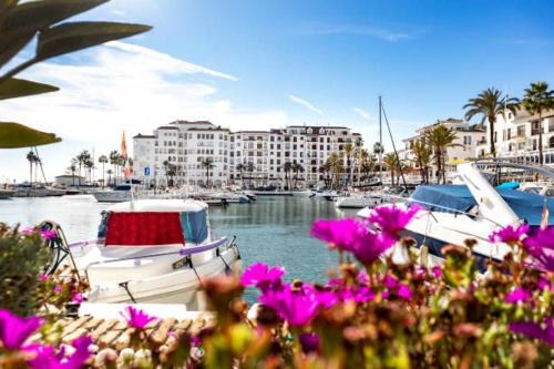 San Luis de Sabinillas Apartamento | BT Balzekas tennis Residencial Duquesa holiday vibes