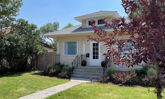 Cody Casa | Buckaroo- families and pets welcome!