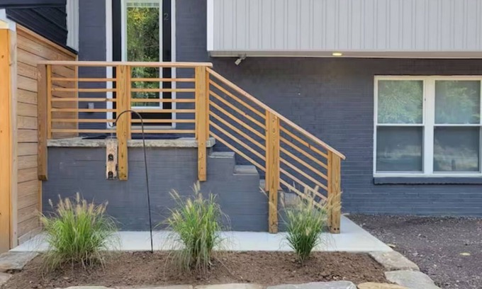 Kerr Condominio | "Buckeye Haven Retreat" This NEW charming 1,000 SF 2-bed,1-bath sleeps 6 people