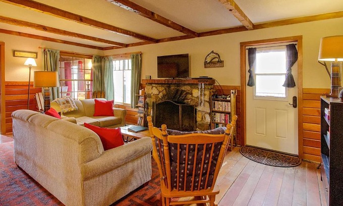 Bass Lake Casa | Buckley Cabin