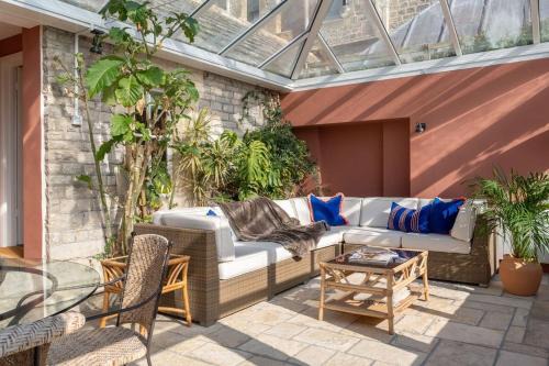 Corfe Casa | Bucknowle Lodge