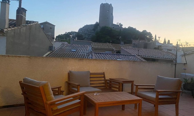 Gruissan Casa | Bucolic house with the most beautiful view of the Tour Barberousse in Gruissan