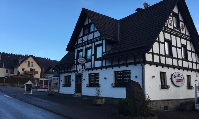 Drolshagen Cama Y Desayuno | Buddes Wirtshaus