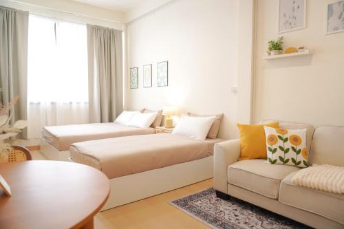 China Town Casa | Buddy House - Spacious Triple Room in Chinatown, Walk to MRT