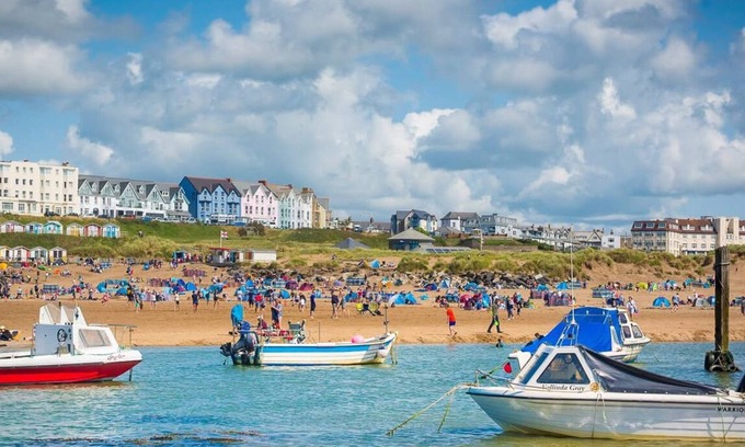 Bude Cabina | Bude - Cabin - Sleeps 6 - Parking - Pool