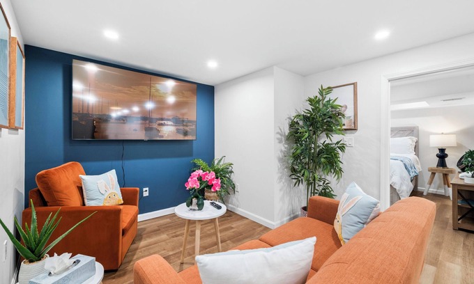 Roslindale Casa | Budget-Friendly Basement 2BR Retreat