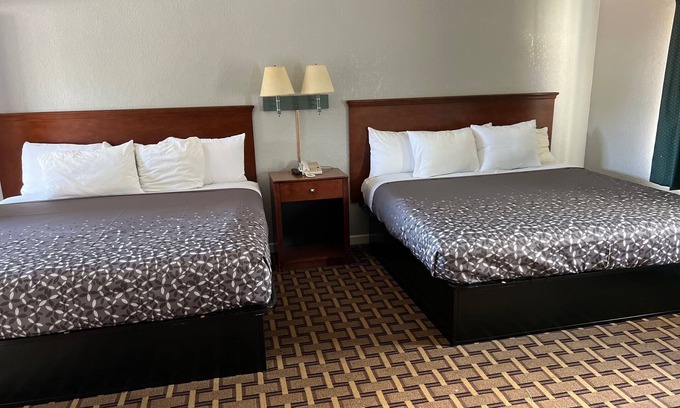 Griffin Heights Hotel | Budget Inn