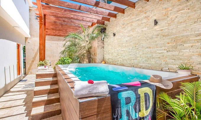 Urbanizacion Tavarez Apartamento | Budget Sosua Room: Steps to Beach & Nightlife, Jacuzzi!