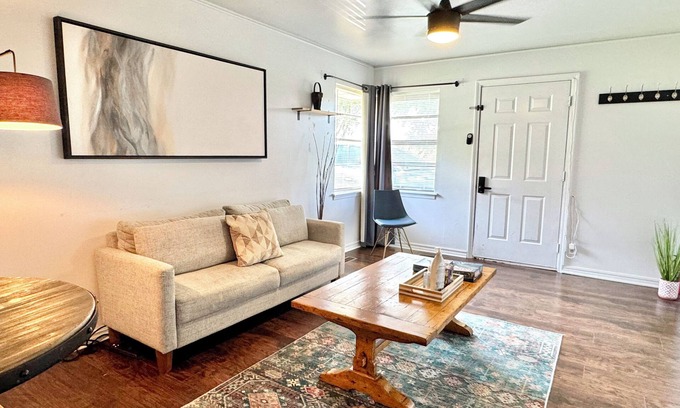 Central Oklahoma City Apartamento | Full-Setup Studio In Bricktown With Washer #37A
