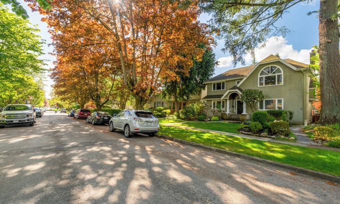 West Side Casa | Bright Basement near Airport, UBC, Downtown in Vancouver