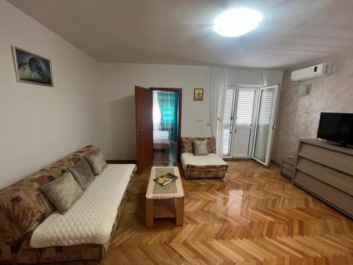 Maini Apartamento | Budva Apartments