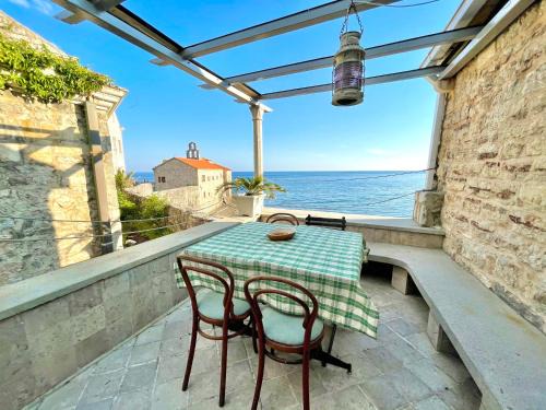 Old Town Casa | Budva Old Town Beach House