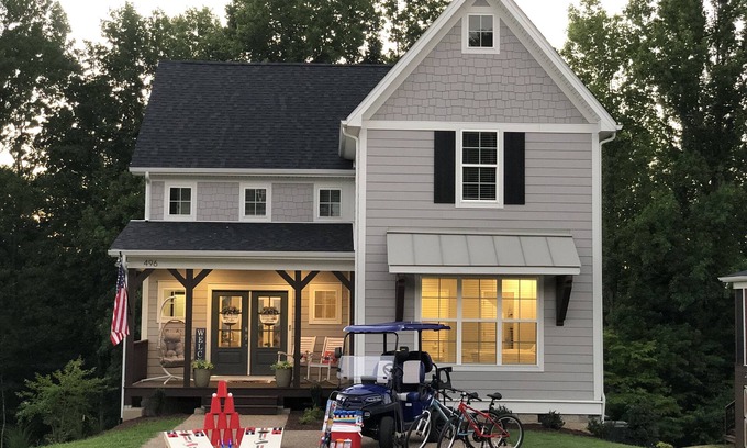 Estill Springs Casa | Bueller's Barrel House - Your Exquisite Getaway (Golf Cart Included)