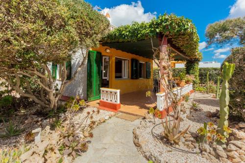 Cala'n Bosch Chalet De Esquí | Buena Ventura Villa