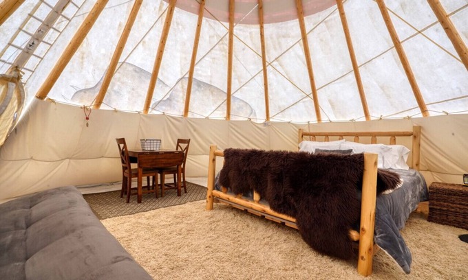 Hot Springs Alquiler De RV | Buffalo Tipi at Highland Meadows