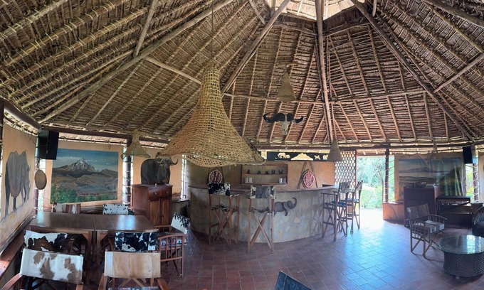 Naivasha Otro | Buffalo's Rest