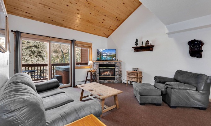 Fall River Estates Condominio | Bugle Pointe A03 (HT)