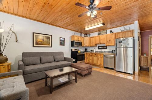 Fall River Estates Apartamento | Bugle Pointe B16 by Estes Park Condos