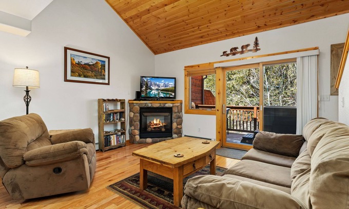 Fall River Estates Condominio | Bugle Pointe B21 (HT)