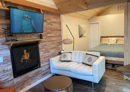 Arrowhead Villas Casa | Bugsy's Hideout