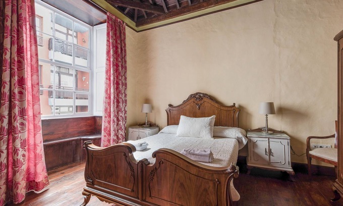 Centro histórico Apartamento | Edificio de construcción antigua "La Vicaria" en una ubicación inmejorable