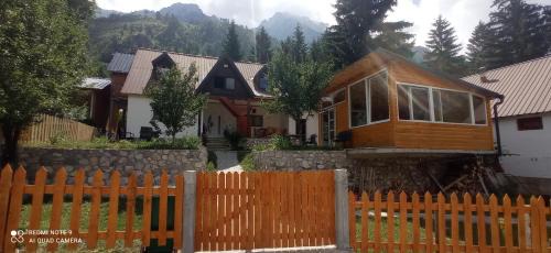 Valbone Casa | Bujtina Albjoni
