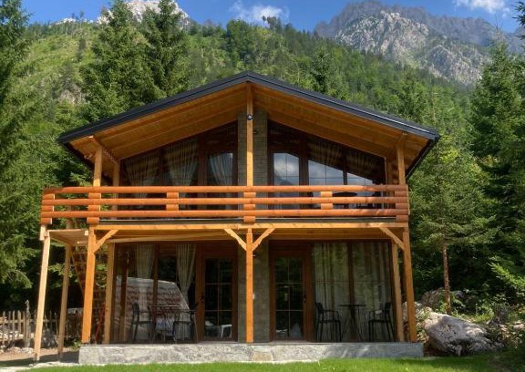 Valbone Casa | Bujtina Arturi