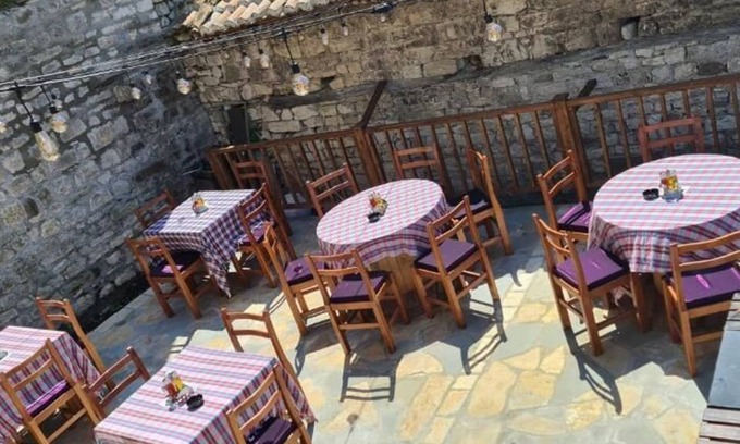 Berat Casa | Bujtina Bega