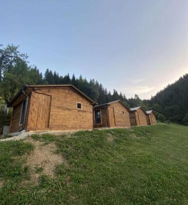 Montenegro Cabina | Bujtina Selimaj