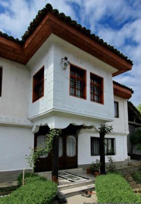 Mejë Cama Y Desayuno | Bujtina Zhaveli